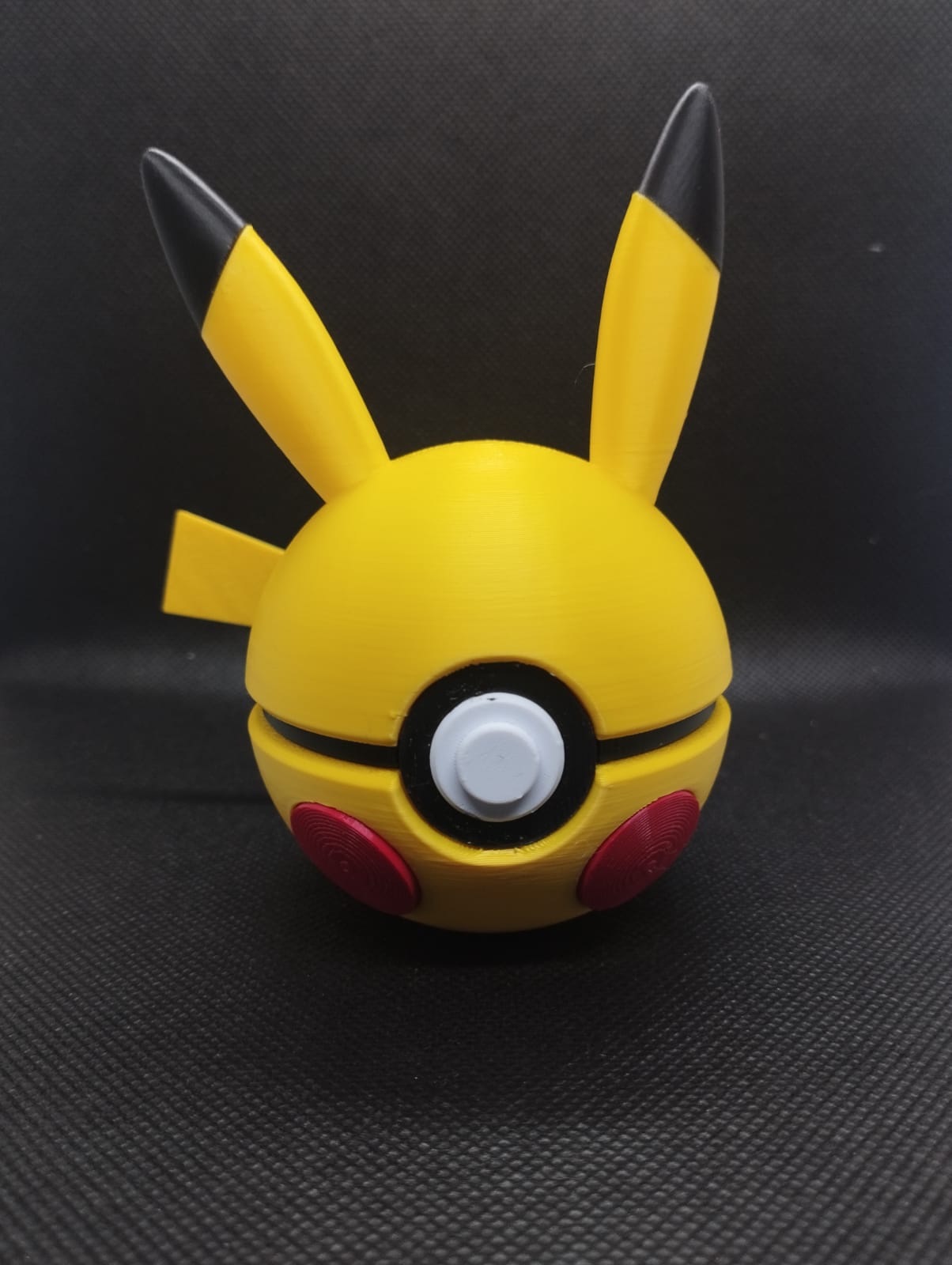 Pokébola decorativa de Pikachu